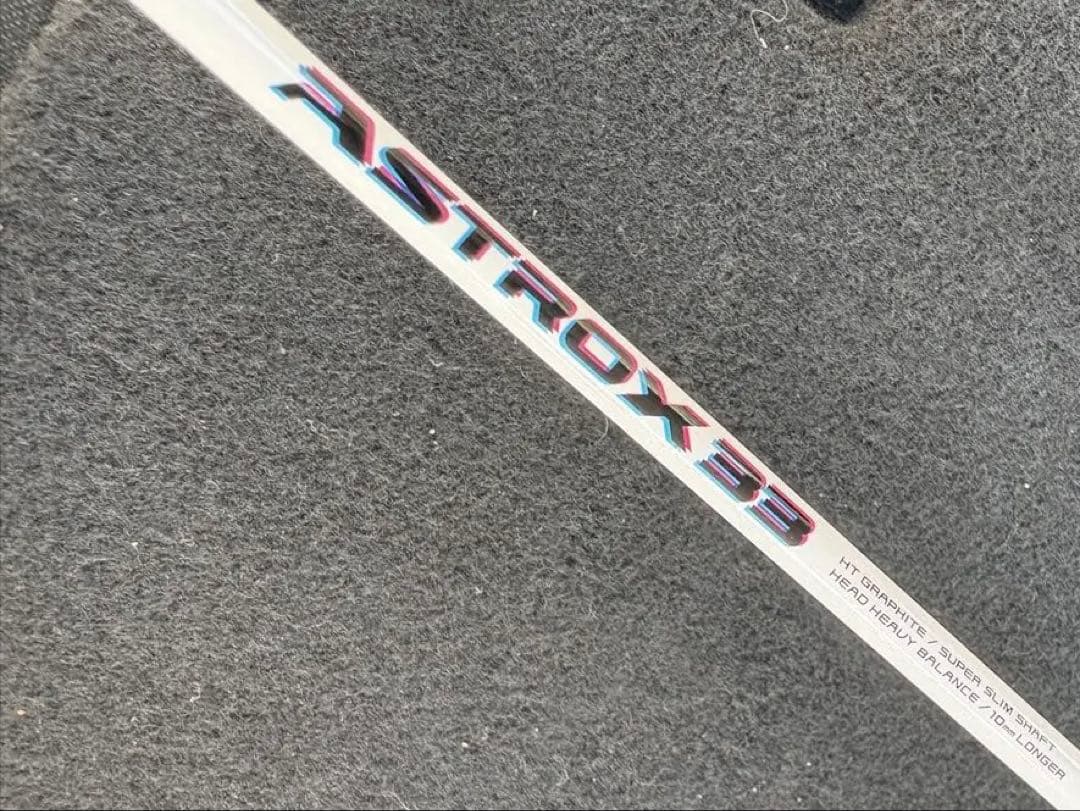 綺麗です。塗装補修歴無YONEX Astrox 33 バドミントンラケット