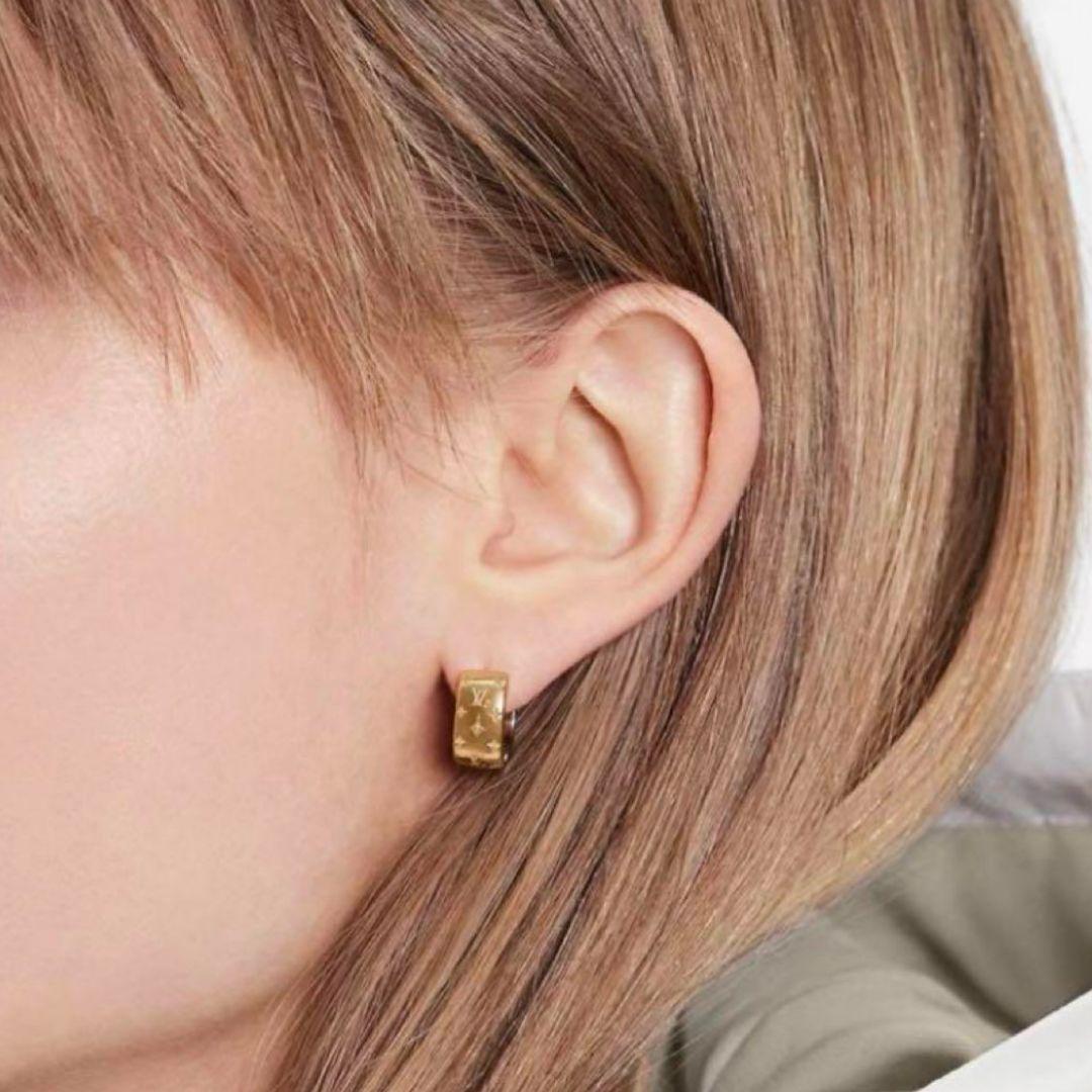 ルイ・ヴィトン メタル ブックレドレイユ・ナノグラム ピアス 片耳