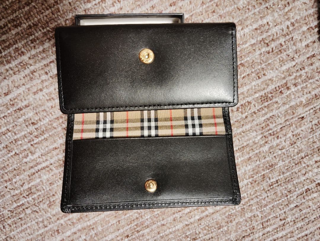 BURBERRY ブラック レザー キーケース