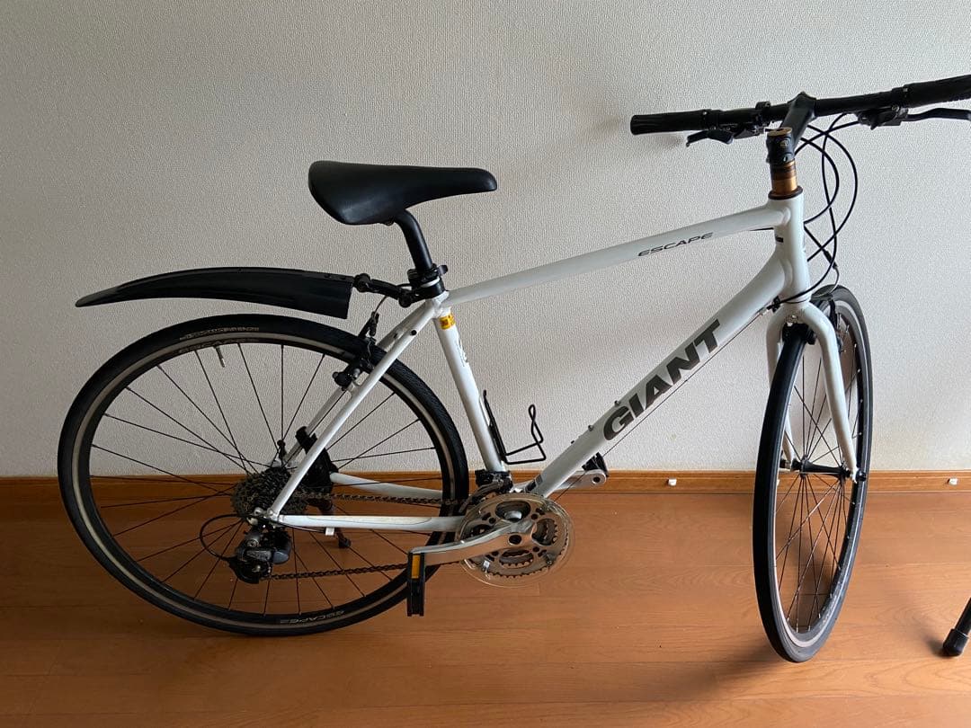 ❗️出品9月初め迄❗️GIANT escapeR3 M 【東京多摩周辺】限定