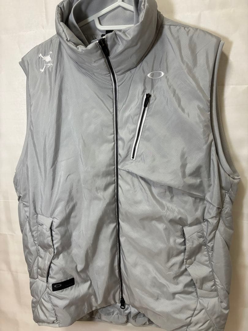 OAKLEY スカル ダウンベスト XL グレー 軽量 ゴルフウェア メンズ