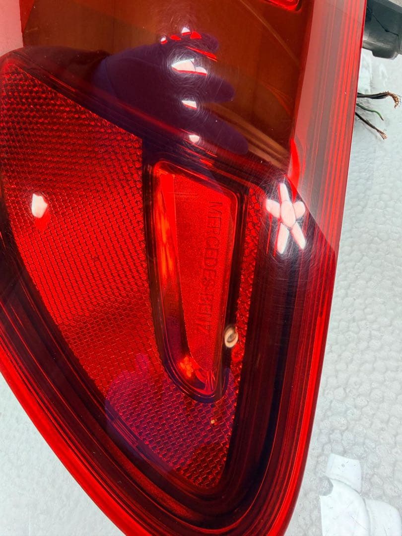 ベンツ Bクラス B180 後期 DBA-246242 テールランプ LED