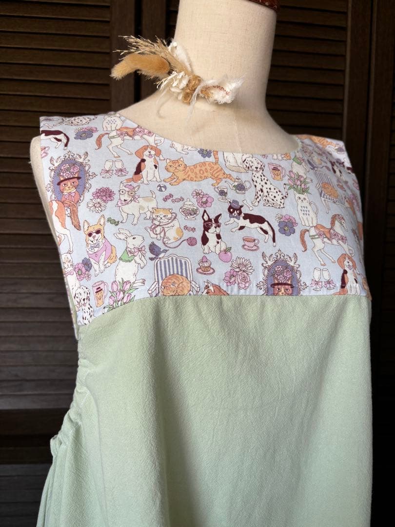 マぁガレット　エプロン　ハンドメイド　割烹着　保育士　介護　ワンピース