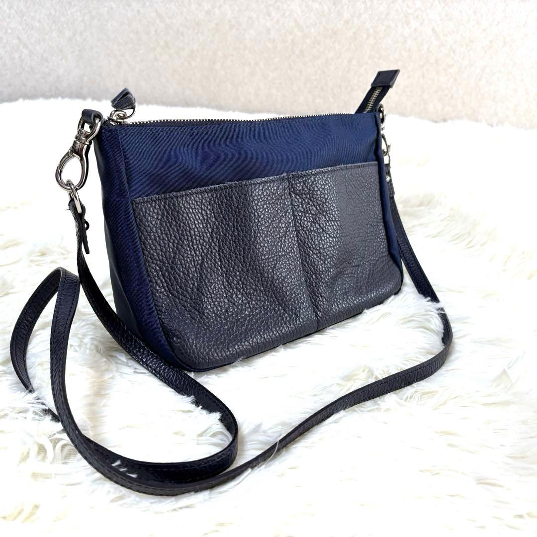 銀座かねまつ リバーシブル　レザートートバッグ　バッグインバッグ付き　シルバー