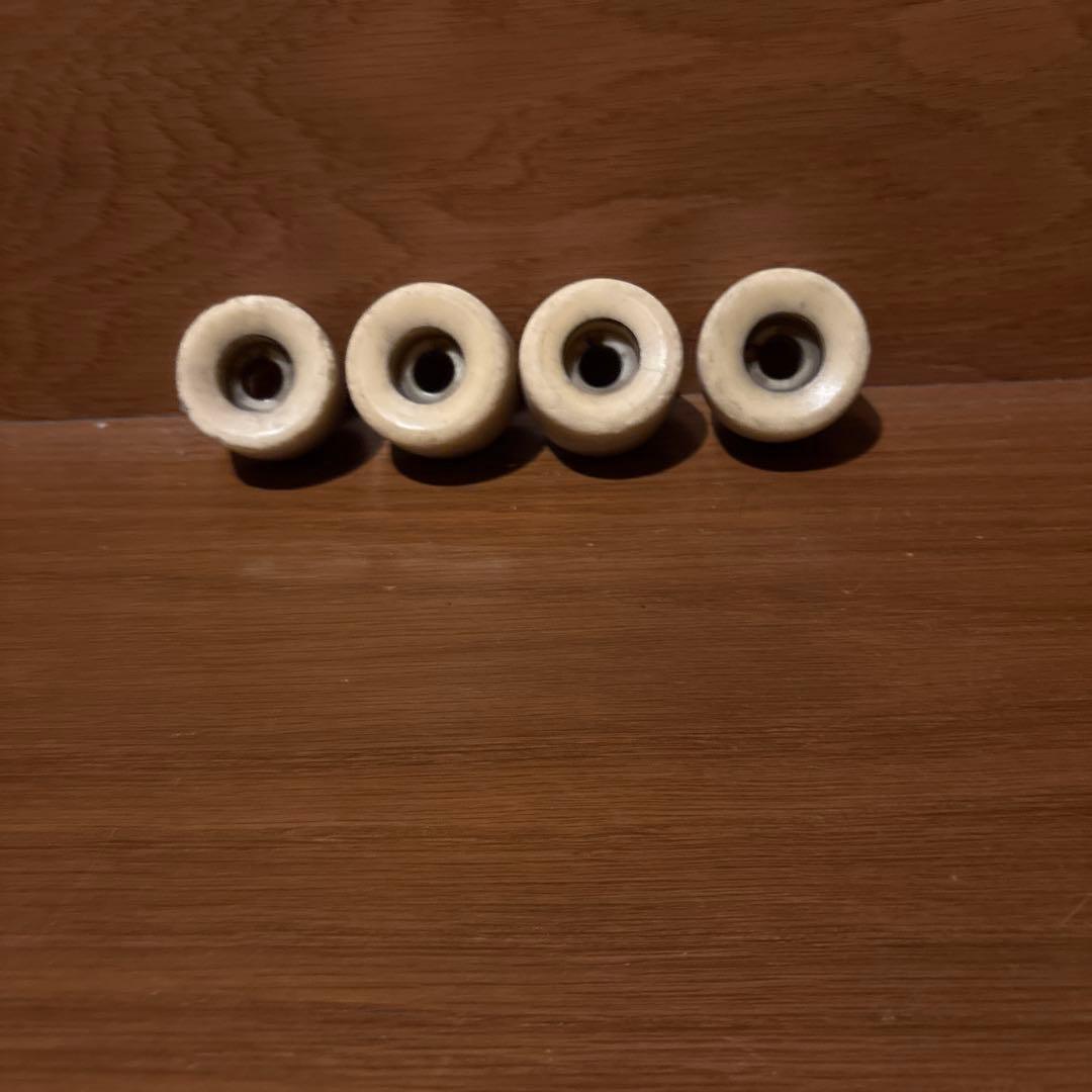 スケートボードウィール 52mm 99A ホワイト 4個セット