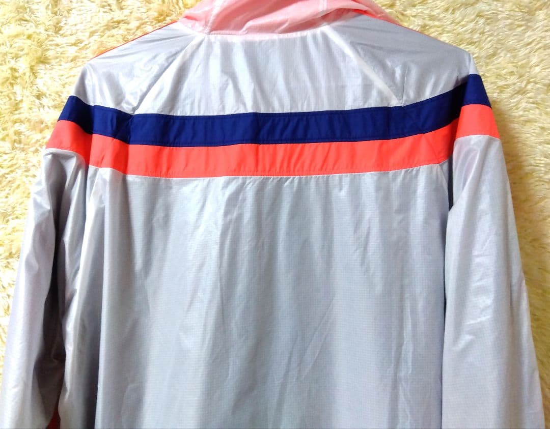 新品／サッカー日本代表２００９　　　　　　　　　　　アンセムジャケット／サイズＯ