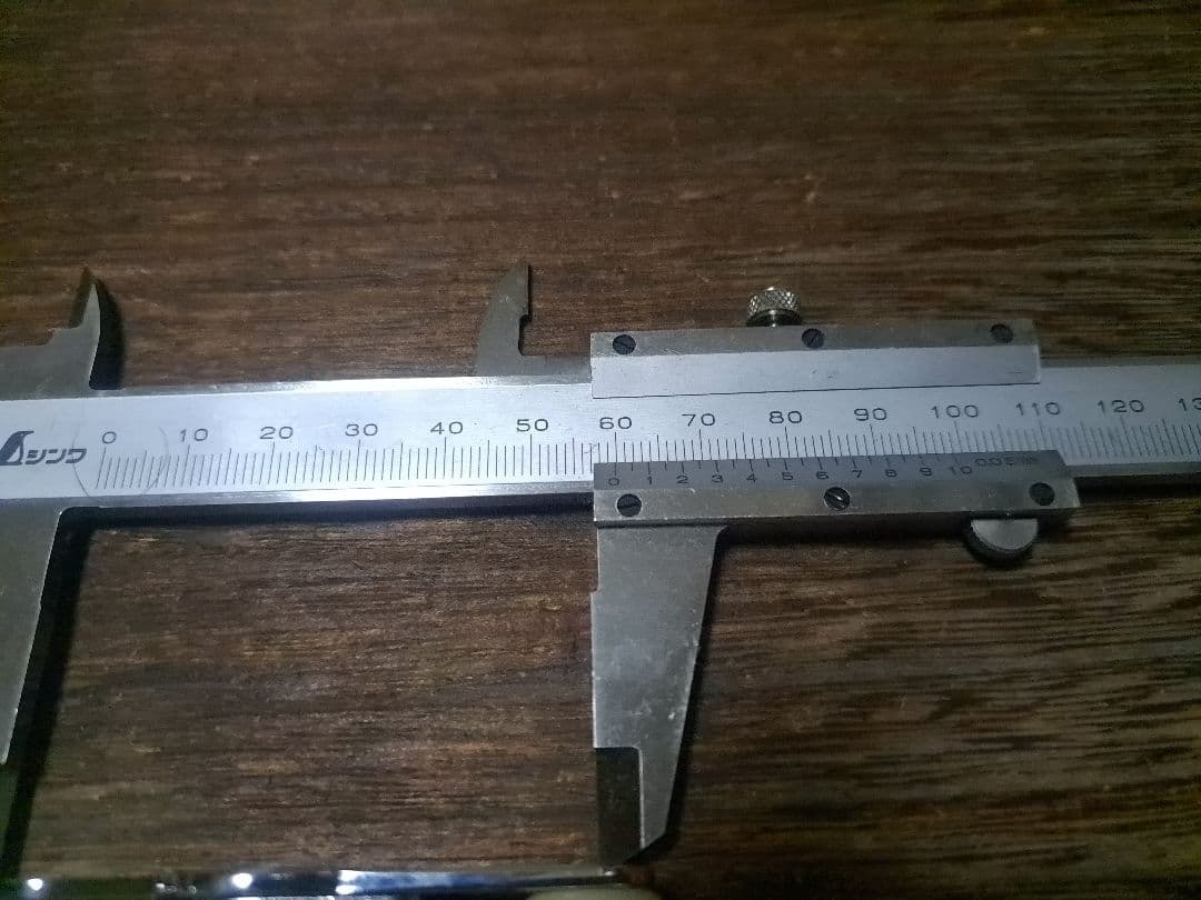 ザウルス　バルサ50　ショートツインハンドル　シルバー×ホワイト　軸間60mm