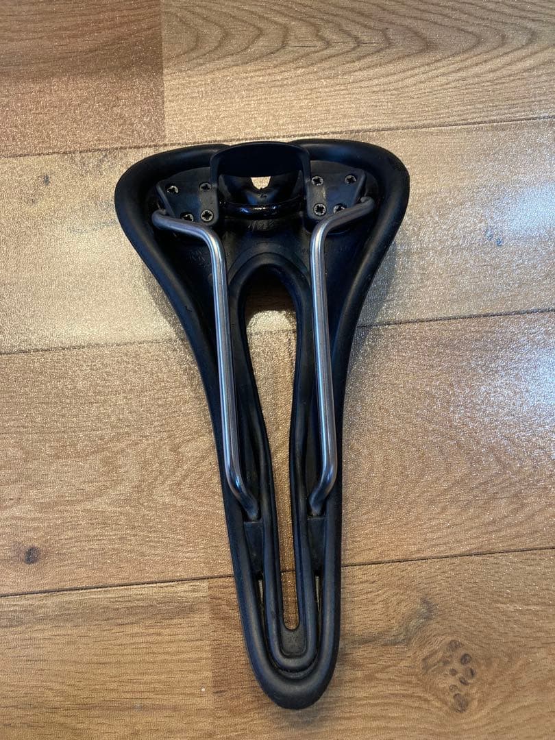 Selle SMP HELL サドル ブラック