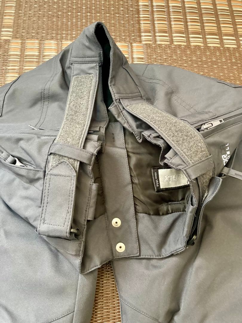 phenix フェニックス スキーウェア 上下セット スノボウェア　撥水加工済み