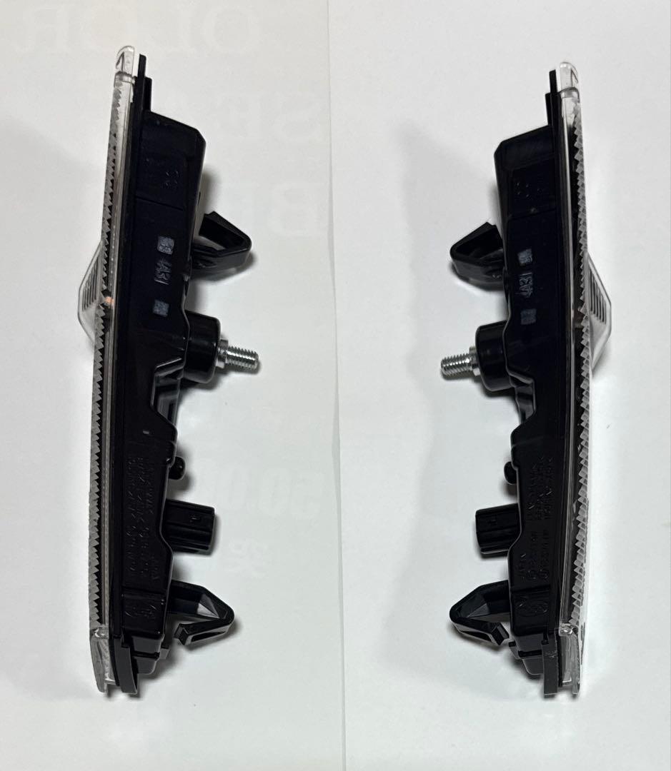 GR86 サイドマーカー　左右　純正品