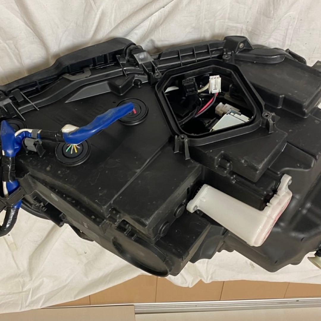 LEXUS レクサス　LS460/600hL 左ヘッドライト　中古