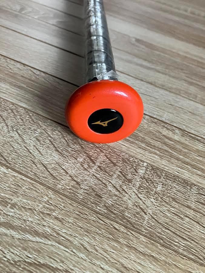 新品 ミズノ FRP製バット ビヨンドマックス 定価35200円 50%OFF