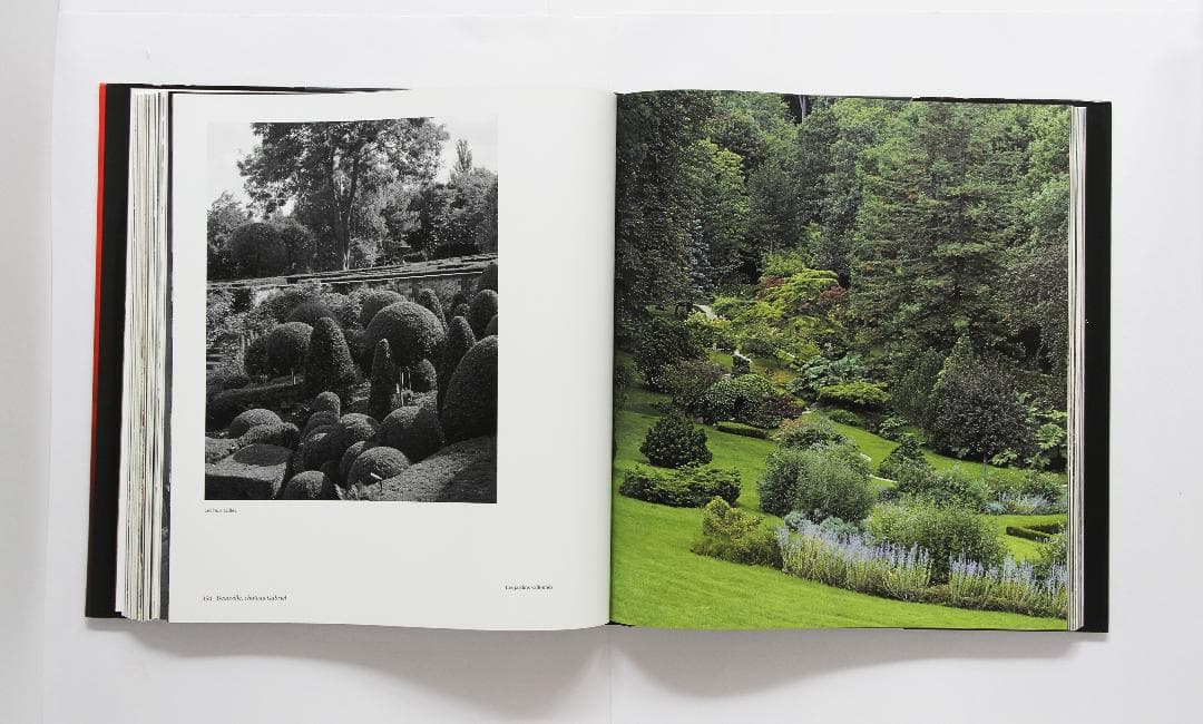 和訳書籍名：イヴ・サンローランとピエール・ベルジェの秘密の楽園 　写真集