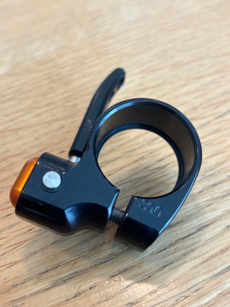 PAUL ポール シートクランプ ブラック/オレンジ 30.0ミリ