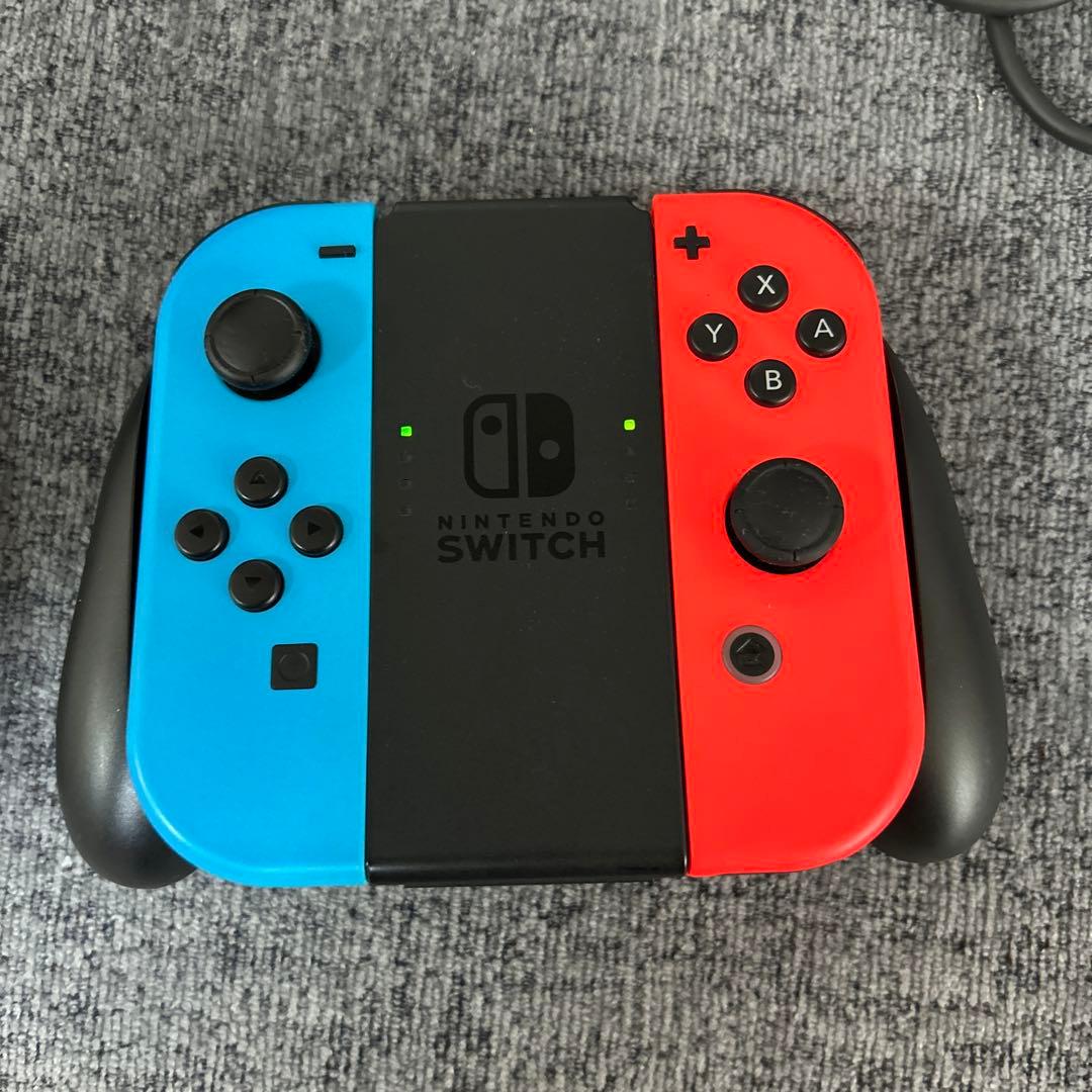 Nintendo Switch 本体 青/赤 充実の付属品