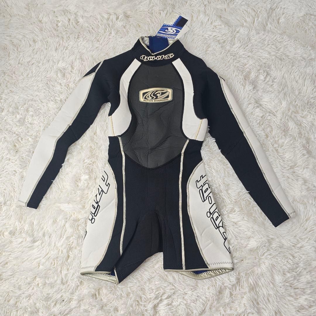 【新品.タグ付】Dzei-ef ウェットスーツ　黒/白 長袖ショートパンツ　M