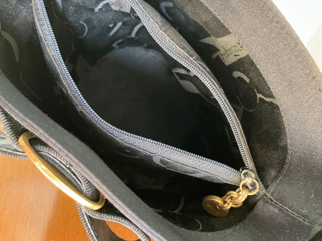 Ferragamo フェラガモ ★ ヴァラ ハンドバッグ バケツ型