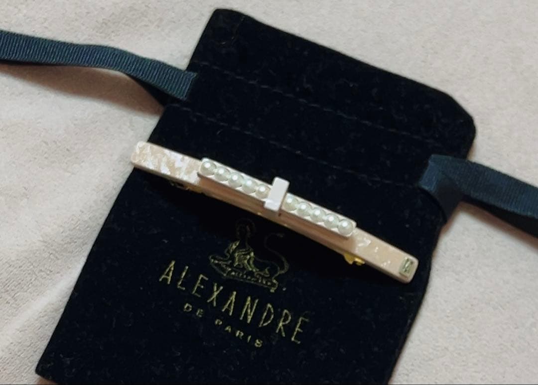 アレクサンドルドゥパリリボンバレッタ