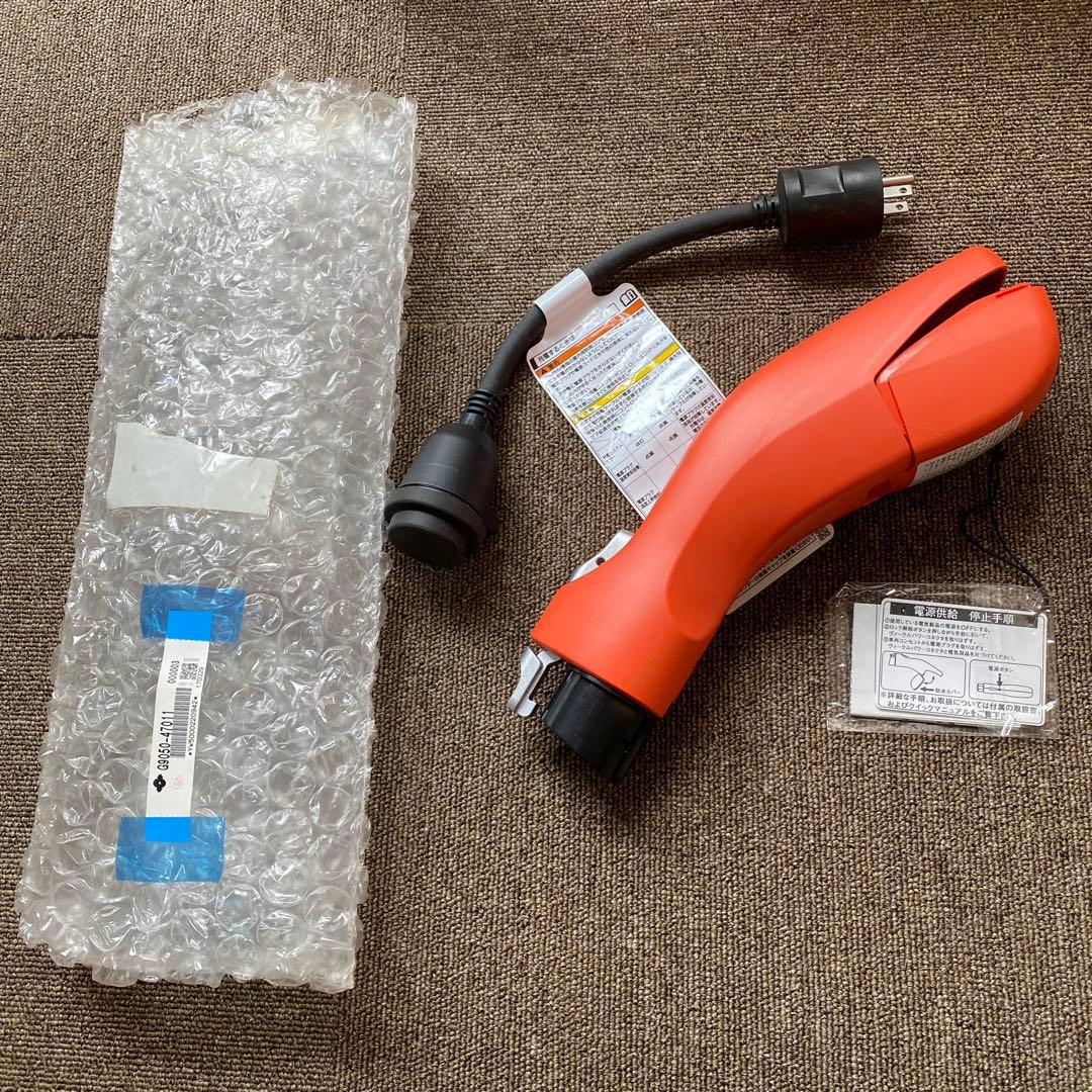 【未使用品】トヨタ純正 ヴィークルパワーコネクターと変換コードセット