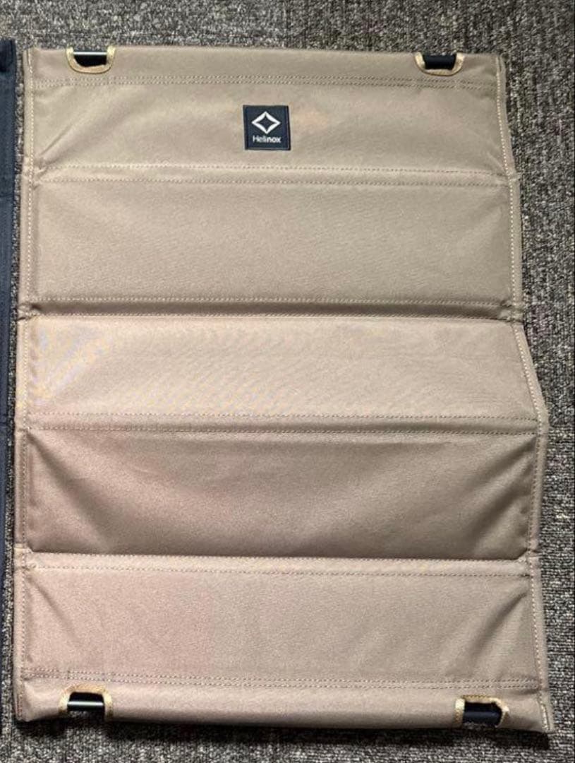 ヘリノックス　タクティカルテーブルM（天板）＋SUTEKUSポータブルテーブル