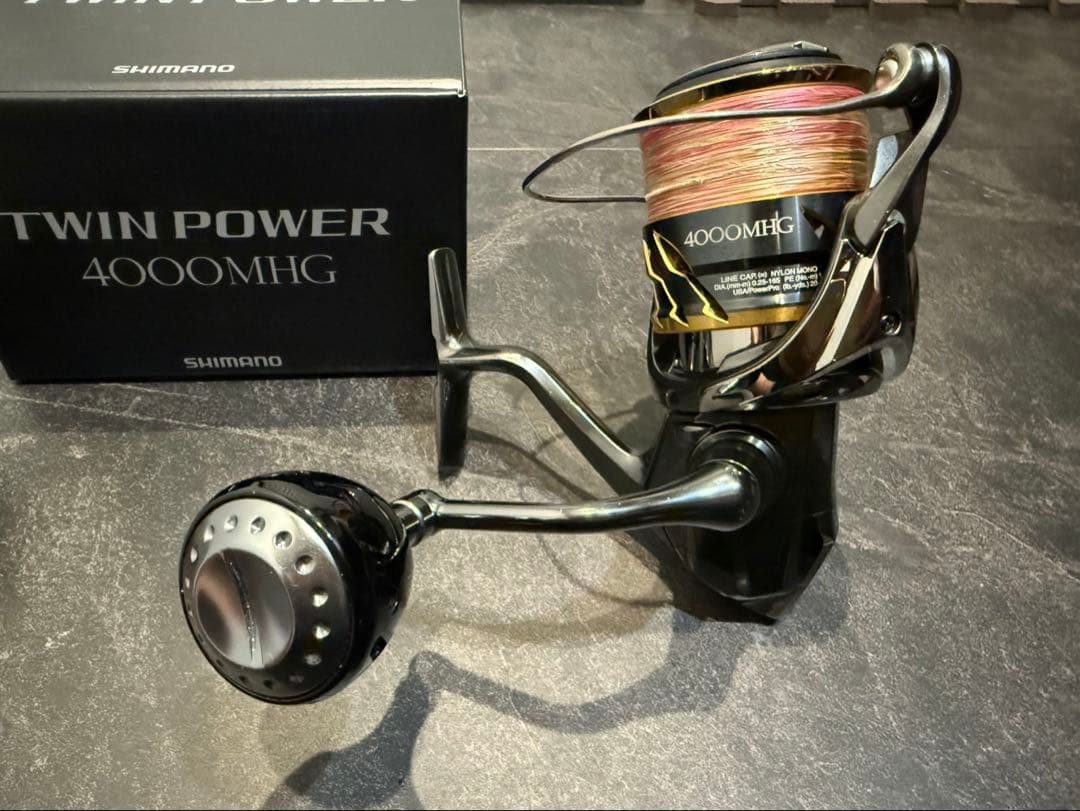 シマノ　ツインパワー　4000MHG 換えスプール付き　美品