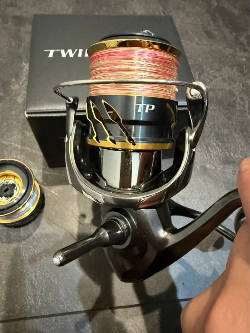 シマノ　ツインパワー　4000MHG 換えスプール付き　美品