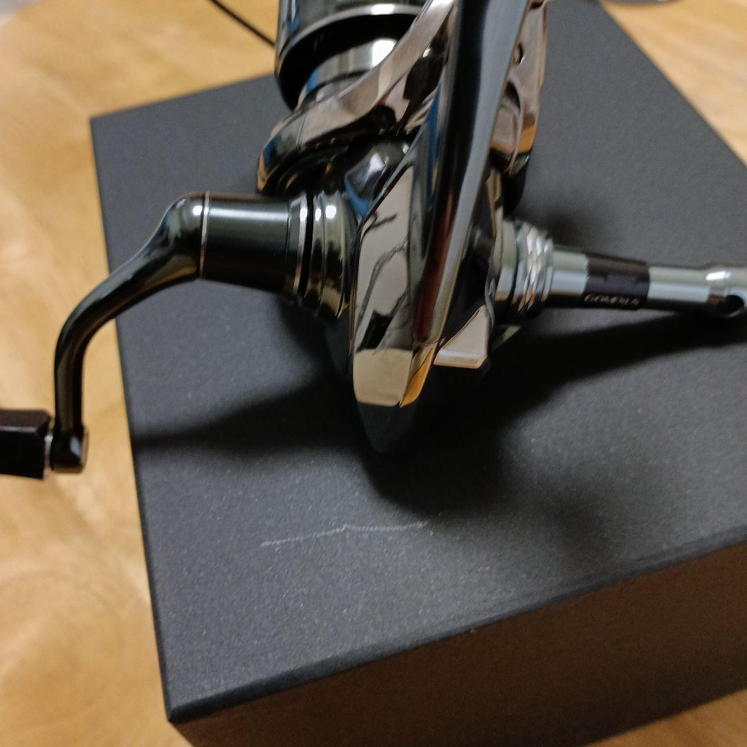 シマノ 22ステラ 数回使用 C2000SHG ハンドルノブ、リールスタンド付き