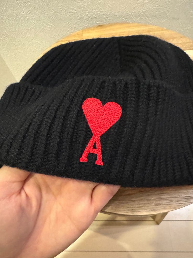 【美品】AMI PARIS ジョンヨンさん着用　ハートロゴ ビーニー　正規品
