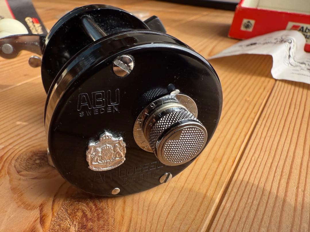 Abu ambassadeur 2500Cブラック