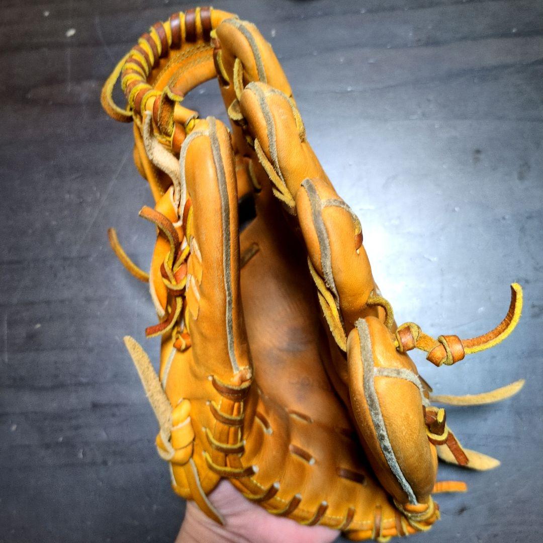 ドナイヤ　軟式内野グローブ