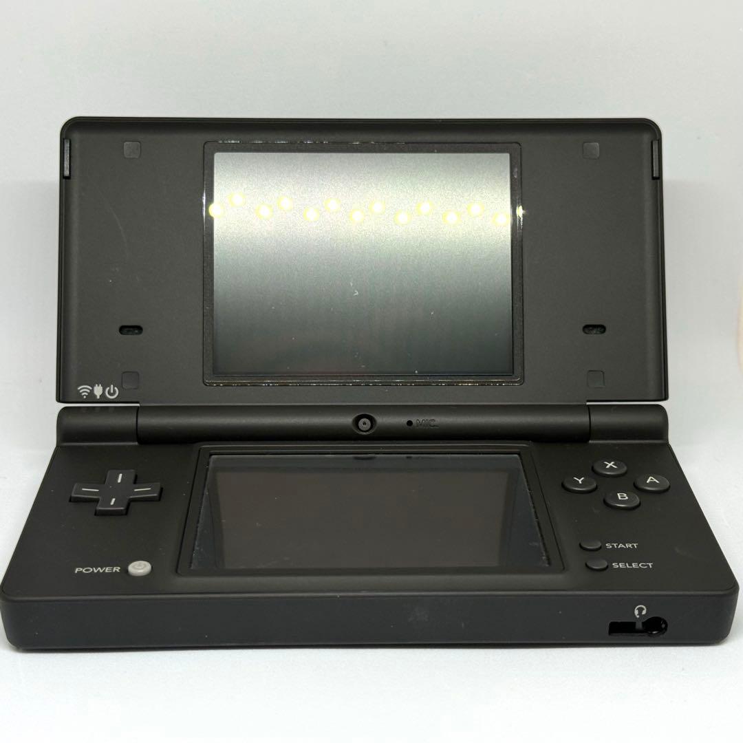 【美品　箱　取説付き　起動確認済み】ニンテンドーDSi ブラック　ソフトおまけ
