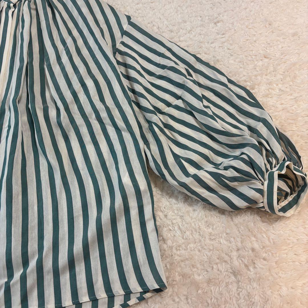 極美品トゥモローランドトラックストライプ ギャザーパフスリーブブラウス グリーン