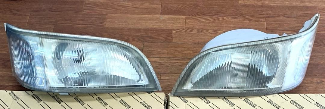 100系ハイエース ヘッドライト、ウインカーセット