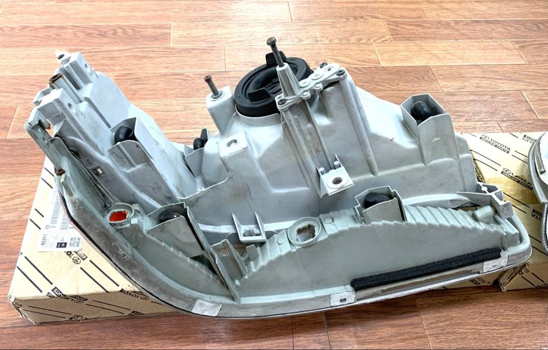 100系ハイエース ヘッドライト、ウインカーセット