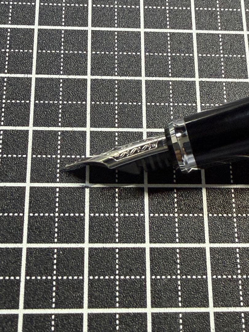PILOT STELLA 90s Jet-black 万年筆　字幅M