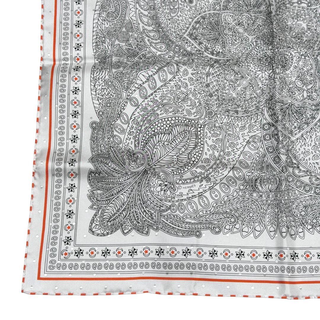 HERMES エルメス スカーフ カレ55 マハラニの庭 ドット刺繍