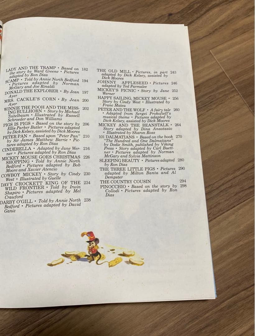 ディズニー　絵本　洋書　ゴールデンブック　Disney Golden Book