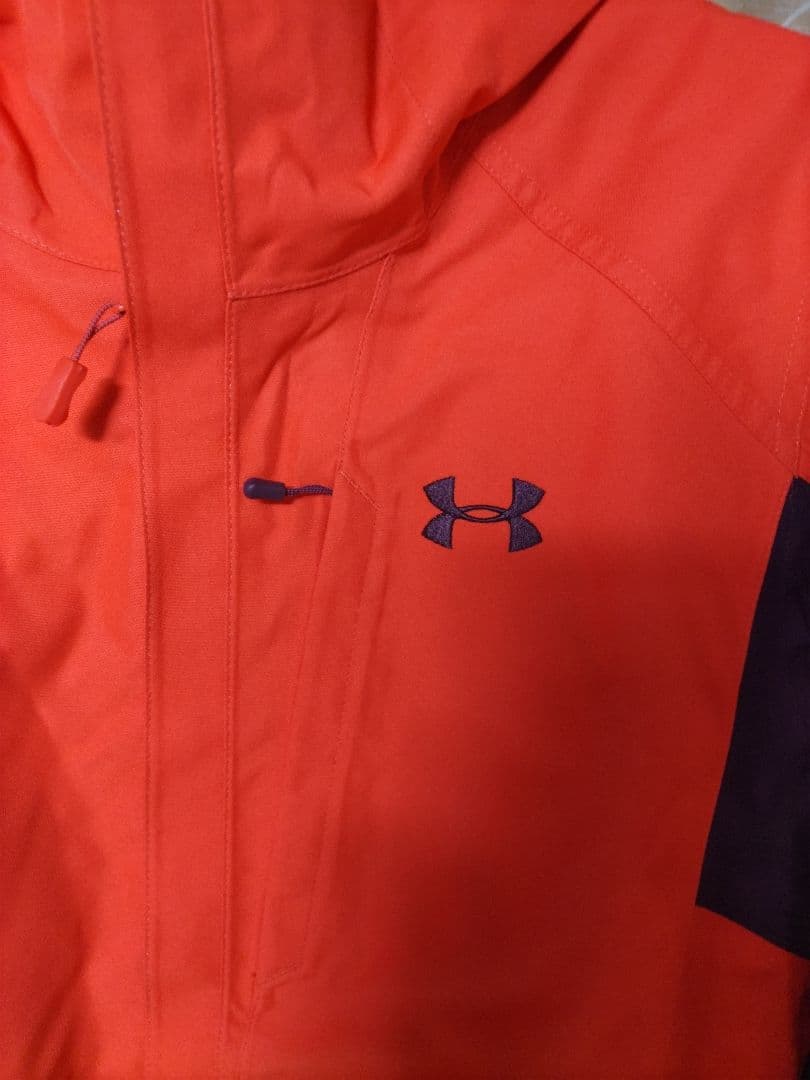 新品タグ付き UNDER ARMOUR ジャケット