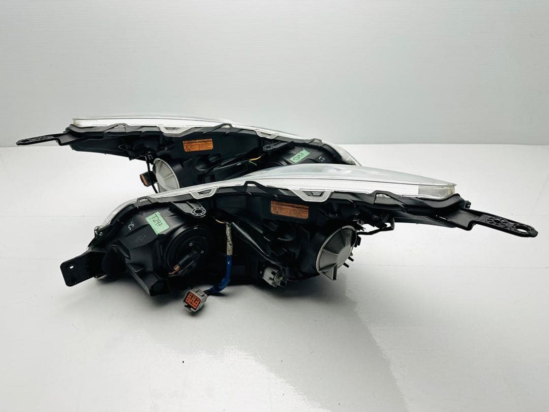 レガシィ HID ヘッドライト 左右 KOITO 100-20061 バーナー付