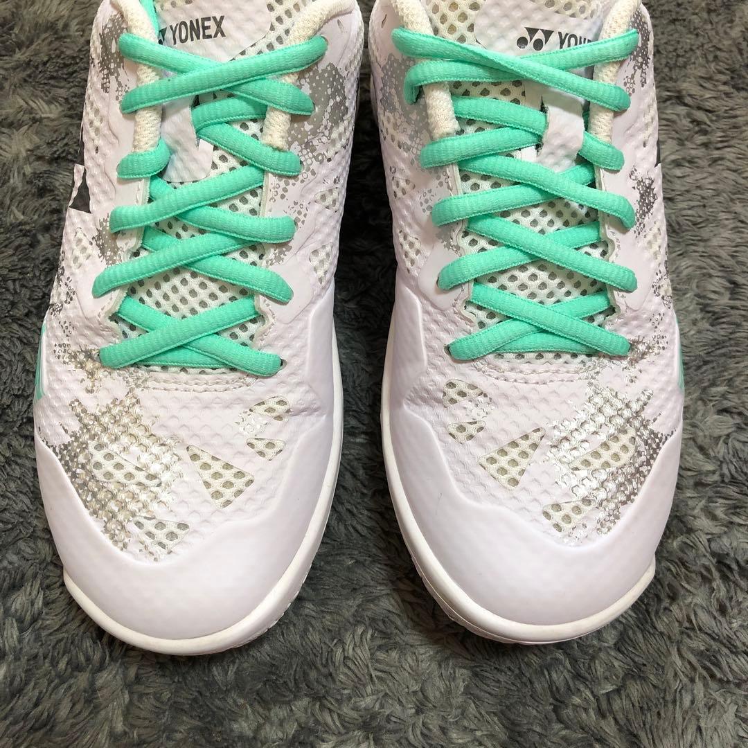 パワークッション エクリプション Z ウィメン　23cm ホワイト