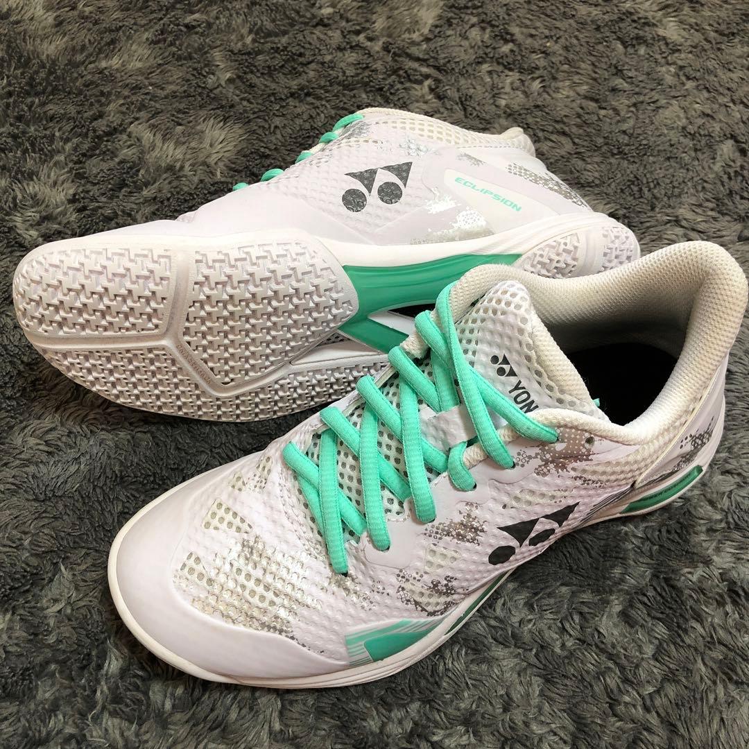 パワークッション エクリプション Z ウィメン　23cm ホワイト