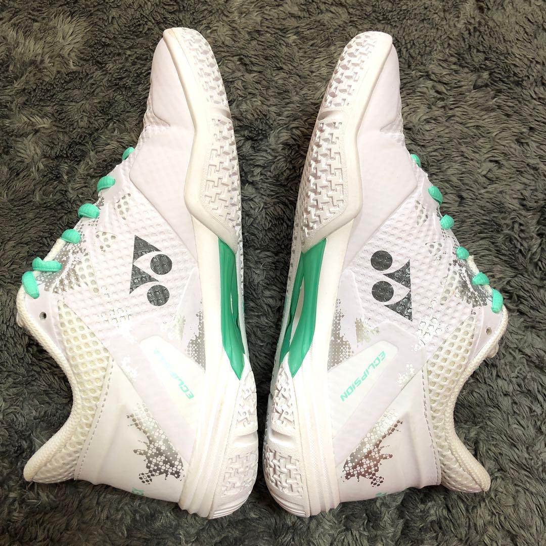 パワークッション エクリプション Z ウィメン　23cm ホワイト