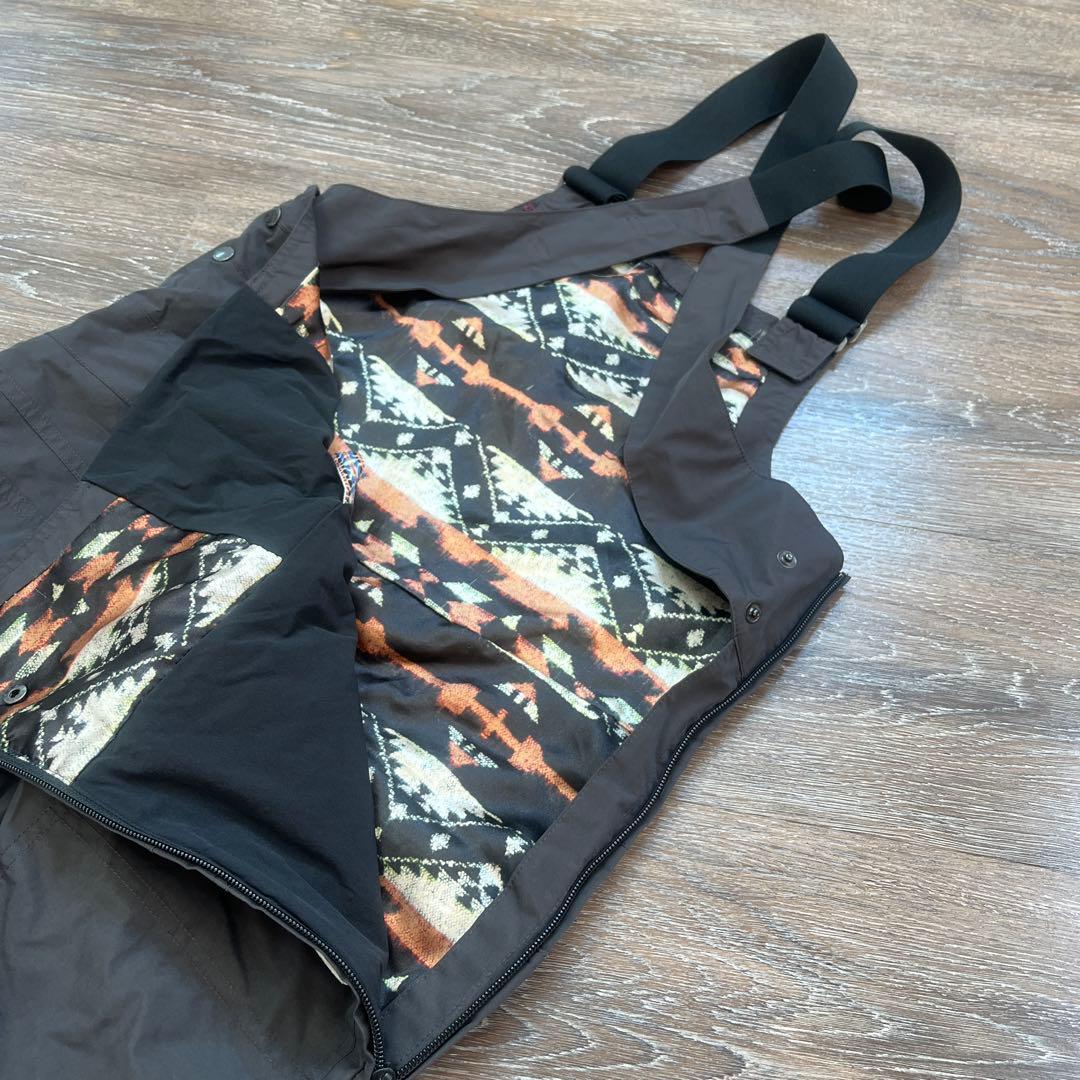 バートン　ビブパンツ　ゴアテックス　レディーS 美品　レディース　女性