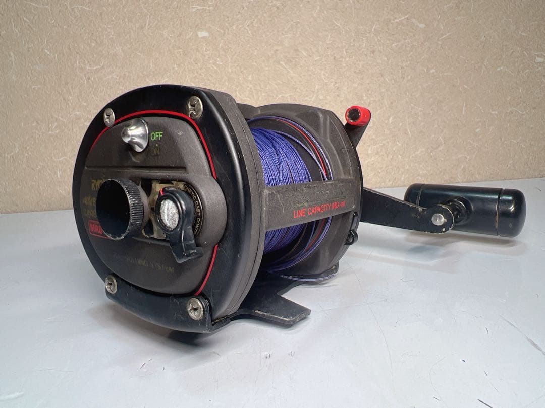 リール RYOBI ADVENTURE CARBON 70 MAGTEC