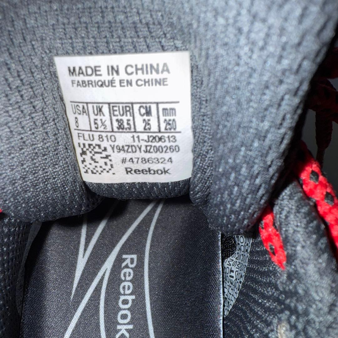 Reebok ランニングシューズ ブラック/レッド