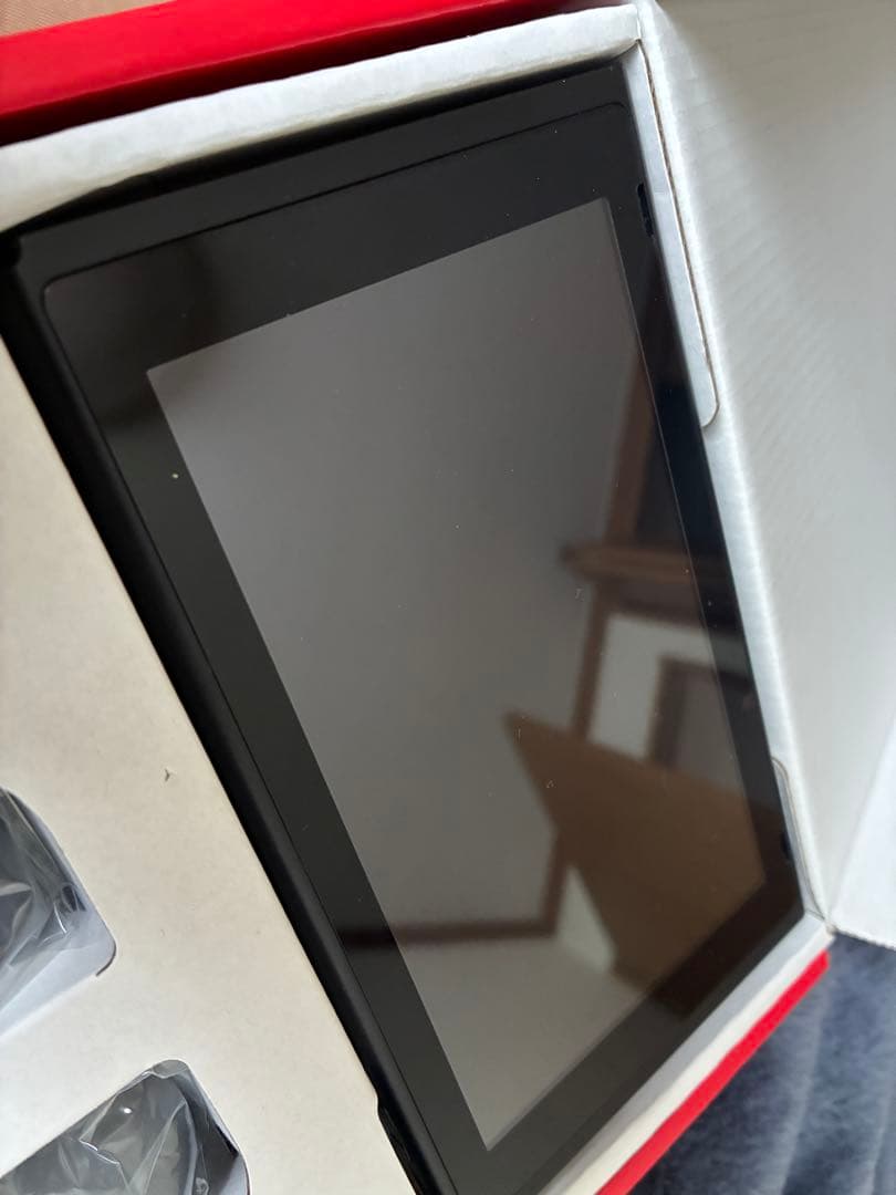 Nintendo Switchバッテリー強化版　本体　ソフト付き