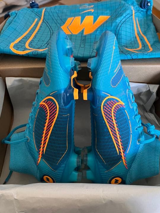 ナイキ NIKE スパイク マーキュリアル スーパーフライ 8 FG 25.5