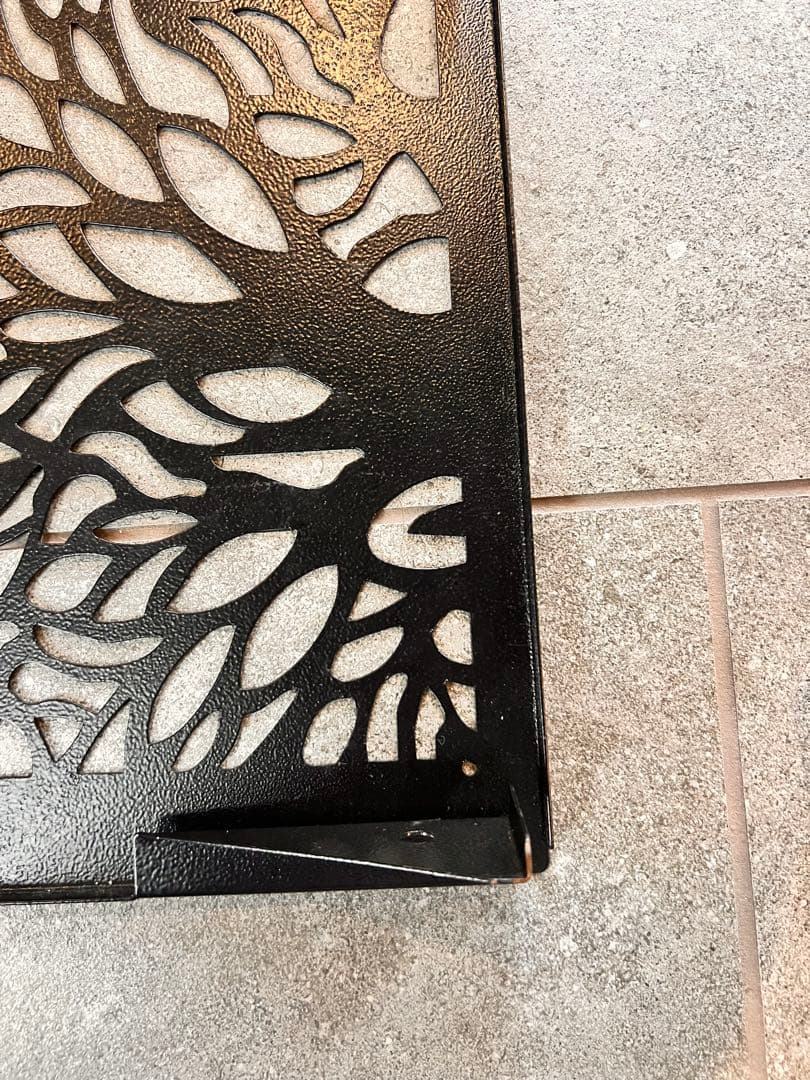 ブラックデザイン　アイアンプレート