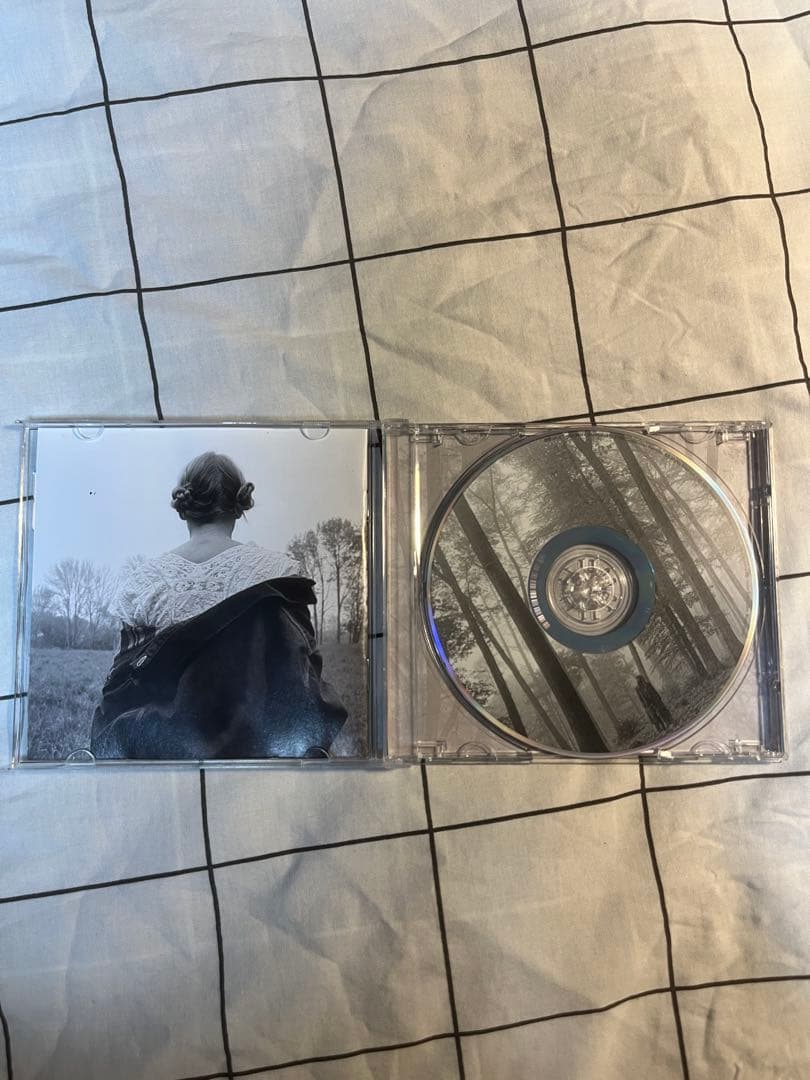 Taylor Swift folklore サインハート行き入り