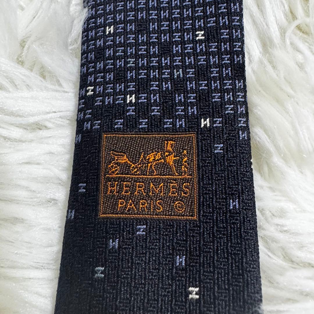 エルメス ネクタイ アーケードH ナロータイ 7cm シルク100％ ネイビー系